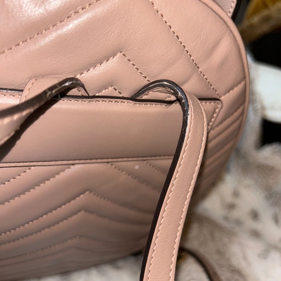 Gucci GG Marmont Backpack Matelasse Pink/Taupe - Picture 4 of 9